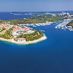 Сasa de vacaciones Muntic Iii *