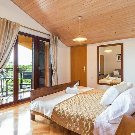 بيت للعطل Iii بولا