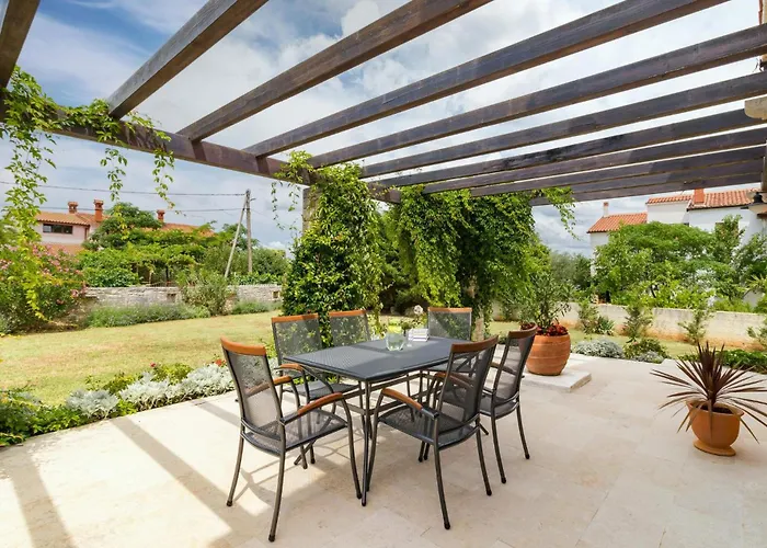Ferienhaus Muntic Iii