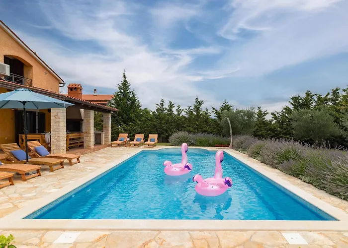 Будинок відпочинку Muntic Iii Пула