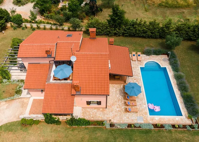 Будинок відпочинку Muntic Iii Пула